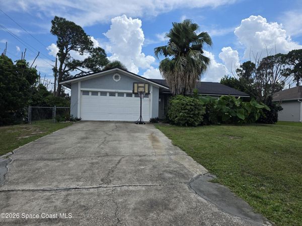 850 Vantage Street SE , Palm Bay, FL 32909