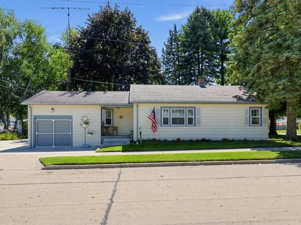 2515 Dombrowski BOULEVARD, Racine, WI 53405