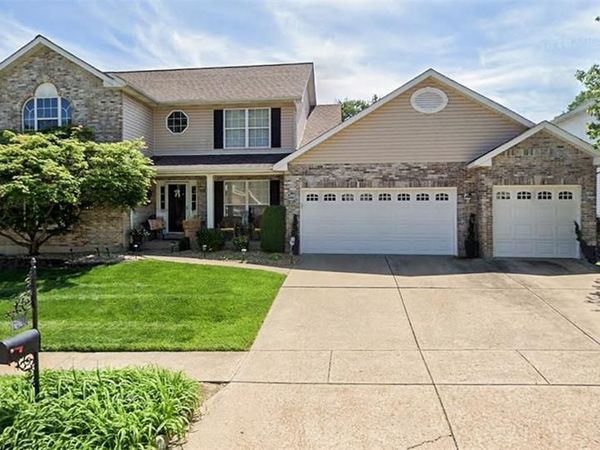 2420 Boardwalk Place, St Louis, MO 63129