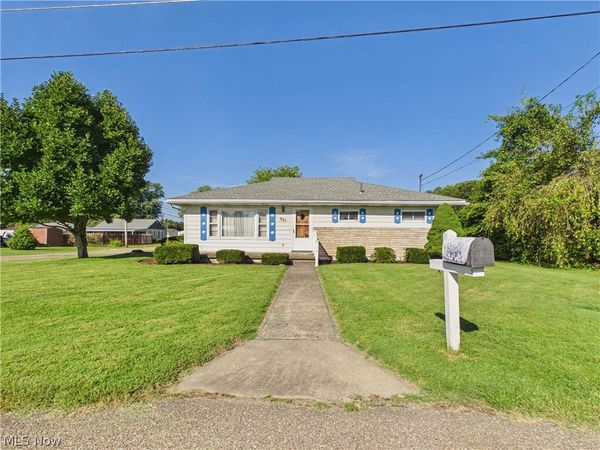 925 Belrock Avenue, Belpre, OH 45714
