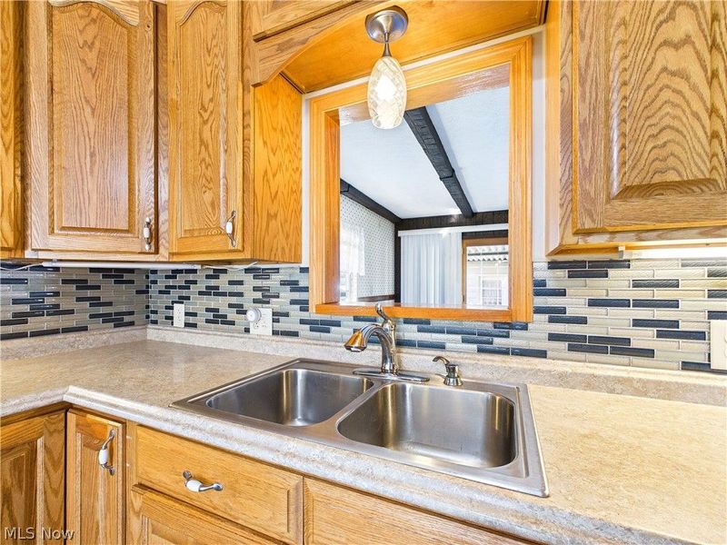 925 Belrock Avenue, Belpre, OH 45714 Photo 15