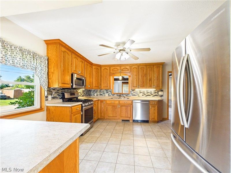 925 Belrock Avenue, Belpre, OH 45714 Photo 19