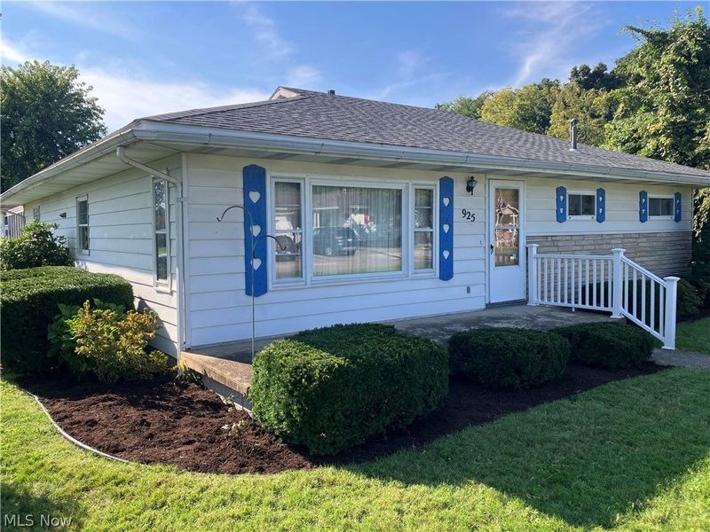 925 Belrock Avenue, Belpre, OH 45714 Photo 2
