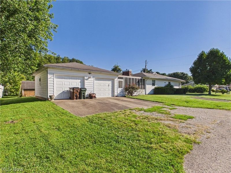 925 Belrock Avenue, Belpre, OH 45714 Photo 6