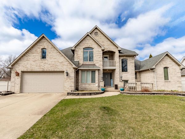 2222 Red River Drive , Schererville, IN 46375