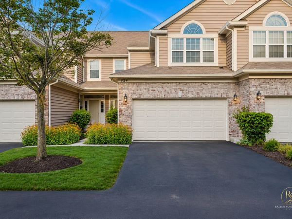 924 Havenshire Court, Naperville, IL 60565