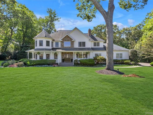 14 Whistler Hill Lane , Huntington, NY 11743