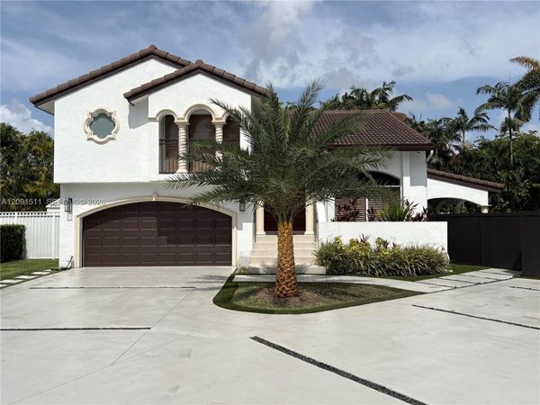 6610 SW 104th Ct , Miami, FL 33173
