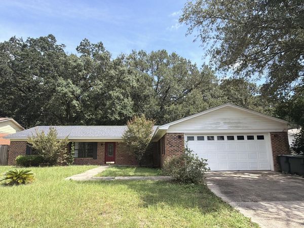 5748 Princeton Drive, Pensacola, FL 32526
