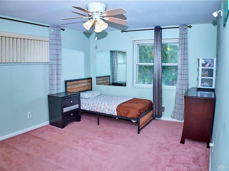 941 Hollendale Drive, Kettering, OH 45429 Photo 11