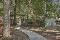 1203 Village Creek Lane photo 4