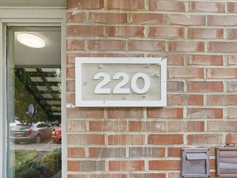220 Willowbrook Court, Unit 10, Wilder, KY 41071 Photo 3