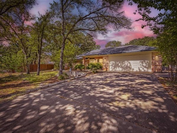 5008 Tahoka Drive, De Cordova, TX 76049