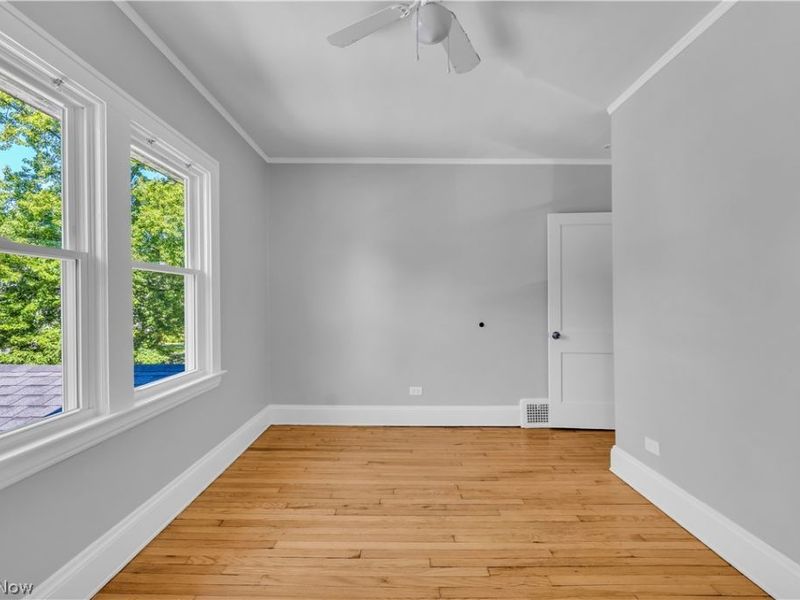921 Helmsdale Road, Cleveland Heights, OH 44112 Photo 17