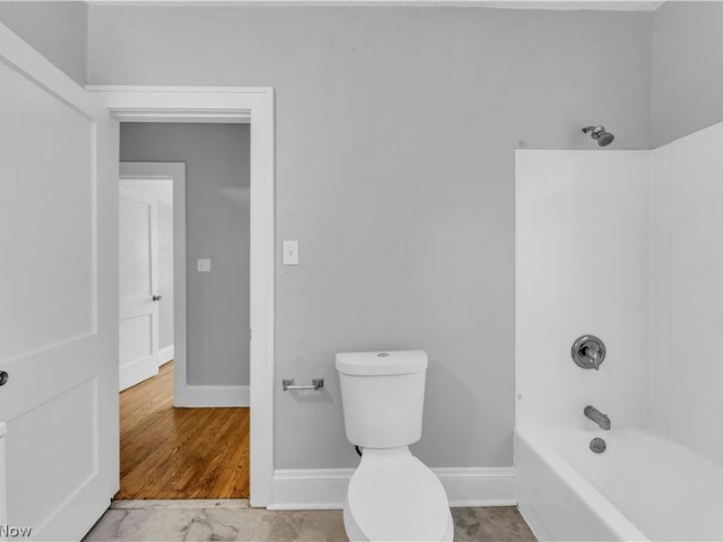 921 Helmsdale Road, Cleveland Heights, OH 44112 Photo 21