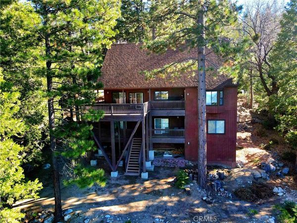 7501 Yosemite Park Way, Yosemite, CA 95389