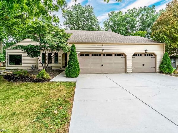 427 Armour Road, Avon Lake, OH 44012