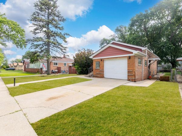 8841 Tulley Avenue , Oak Lawn, IL 60453