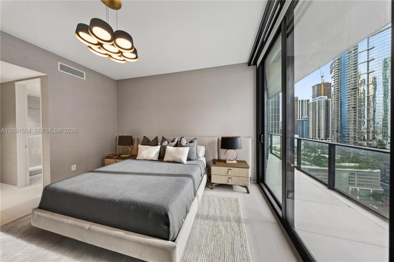 1000 NE Biscayne Blvd , Unit 2202, Miami, FL 33132 Photo