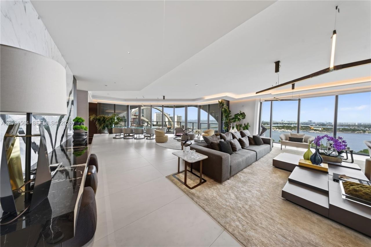 1000 NE Biscayne Blvd , Unit 2202, Miami, FL 33132 Photo