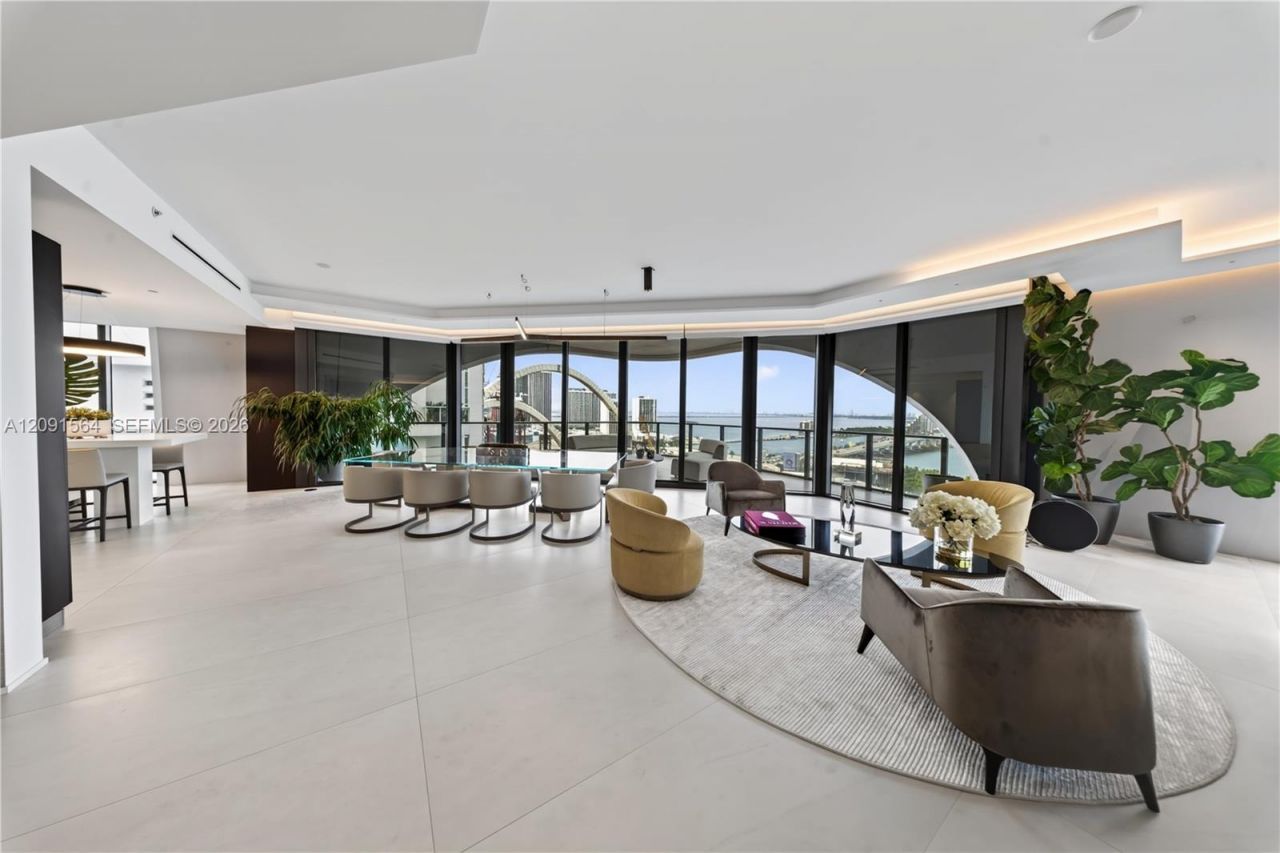1000 NE Biscayne Blvd , Unit 2202, Miami, FL 33132 Photo