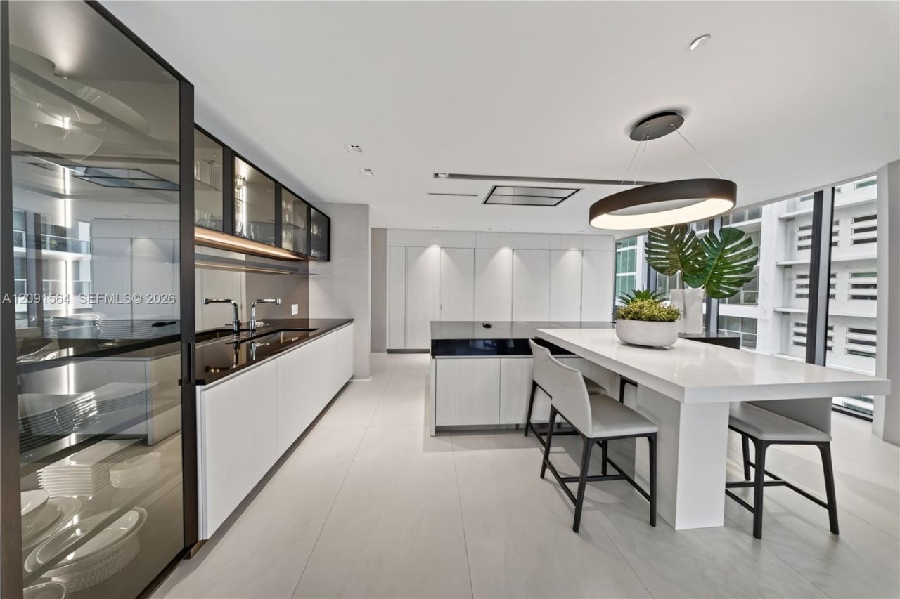 1000 NE Biscayne Blvd , Unit 2202, Miami, FL 33132 Photo