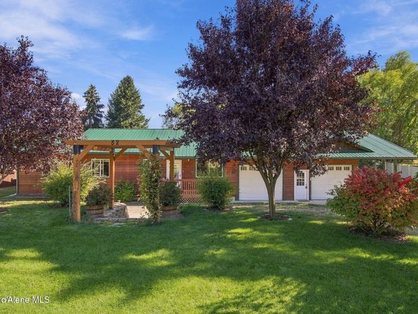 82 Campbell LOOP, Laclede, ID 83841