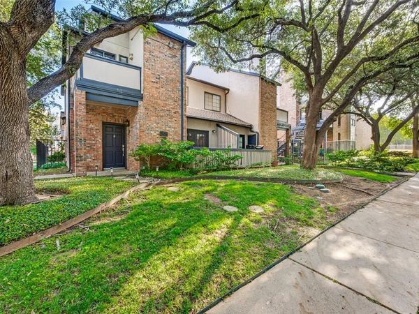 4102 Buena Vista Street , Unit 13, Dallas, TX 75204