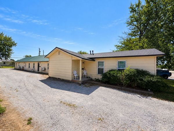 808 N Cherokee Street , Claremore, OK 74017