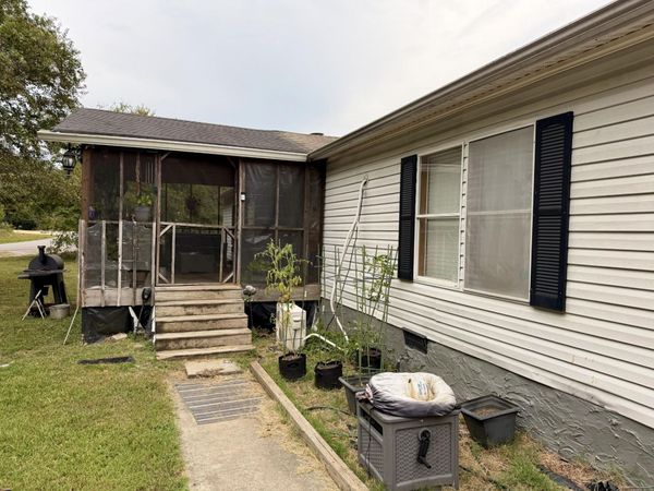 689 Schmitt Road, Rossville, GA 30741