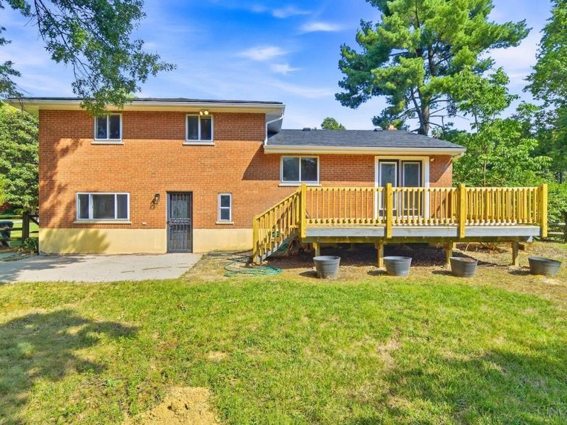 8819 Cavalier Drive, Springfield Township, OH 45231 Photo 23