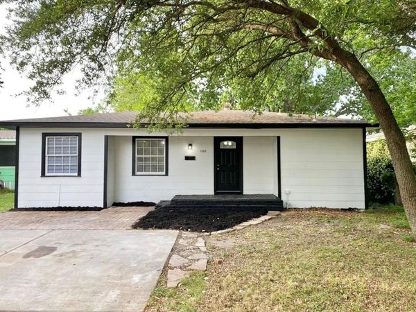 100 17th Avenue N, Texas City, TX 77590
