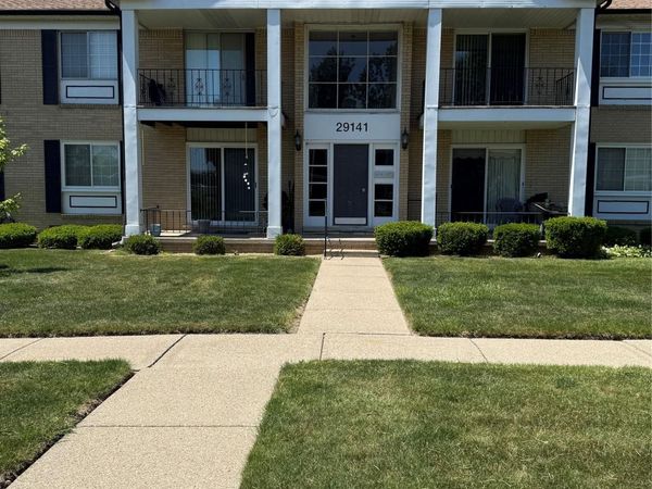 29141 Hayes Road , Warren, Mi 48088