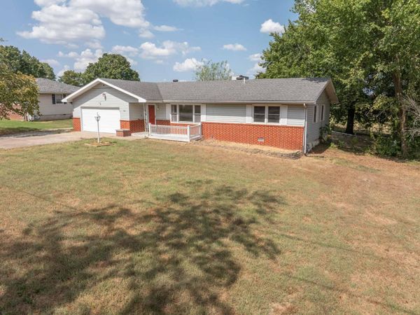 906 E Prairie Lane , Ash Grove, MO 65604