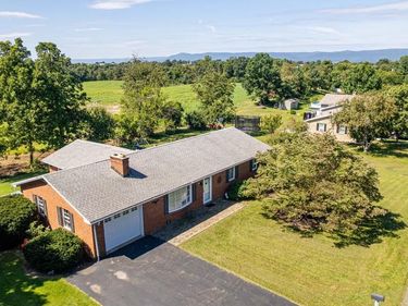 1115 GAYMAN ROAD, CHAMBERSBURG, PA 17202