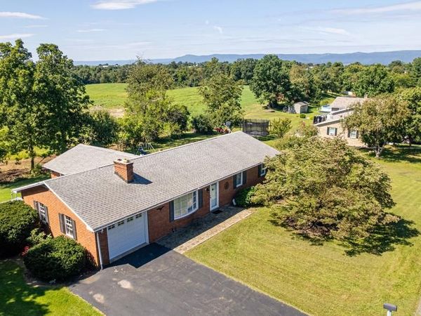 1115 GAYMAN ROAD, CHAMBERSBURG, PA 17202
