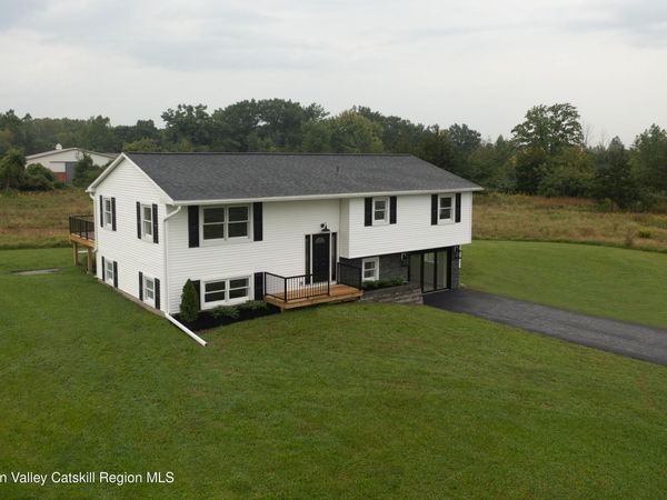 45 Twisted Tree Lane, New Baltimore, NY 12124