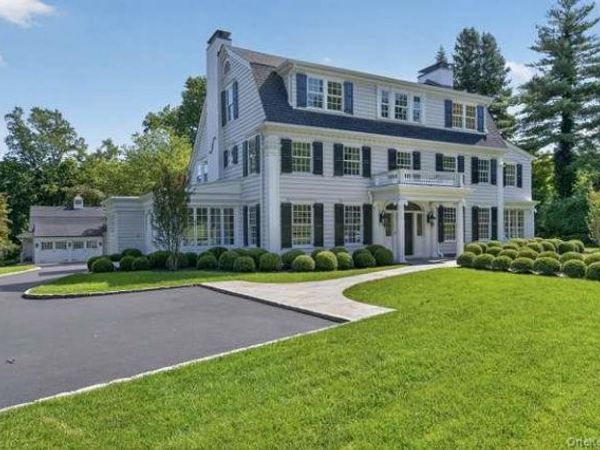 30 Brookside Drive, Manhasset, NY 11030
