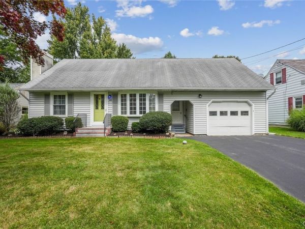 110 Green Acres Drive, Liverpool, NY 13090
