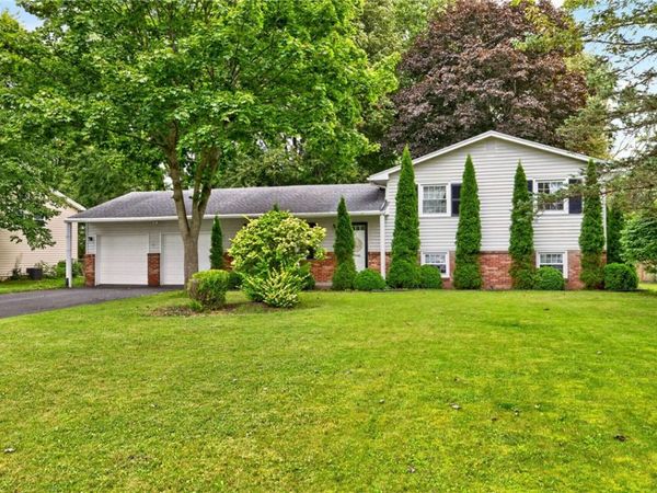 34 Evergreen Drive, Rochester, NY 14624