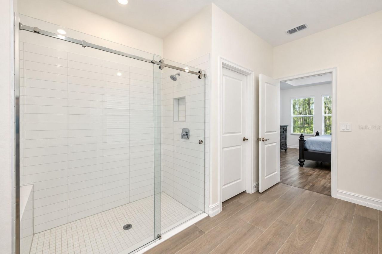 18342 Serene Lake Loop, Lutz, FL 33548 Photo