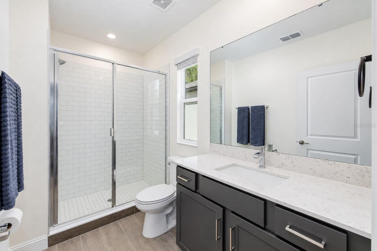 18342 Serene Lake Loop, Lutz, FL 33548 Photo