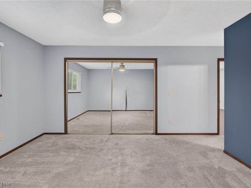19029 Hunters Pointe Drive, Strongsville, OH 44136 Photo 12