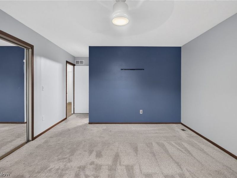 19029 Hunters Pointe Drive, Strongsville, OH 44136 Photo 13