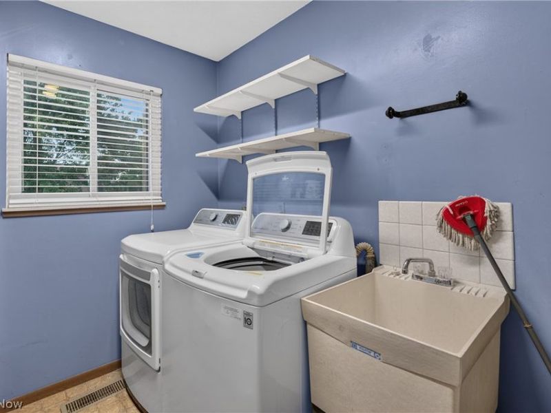 19029 Hunters Pointe Drive, Strongsville, OH 44136 Photo 23