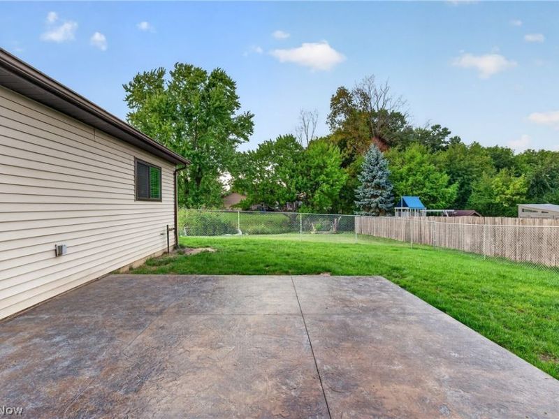 19029 Hunters Pointe Drive, Strongsville, OH 44136 Photo 26