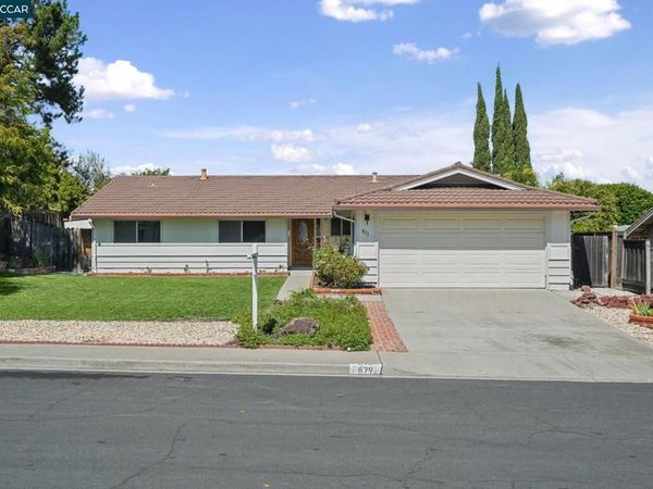 879 Greenway Dr, Martinez, CA 94553