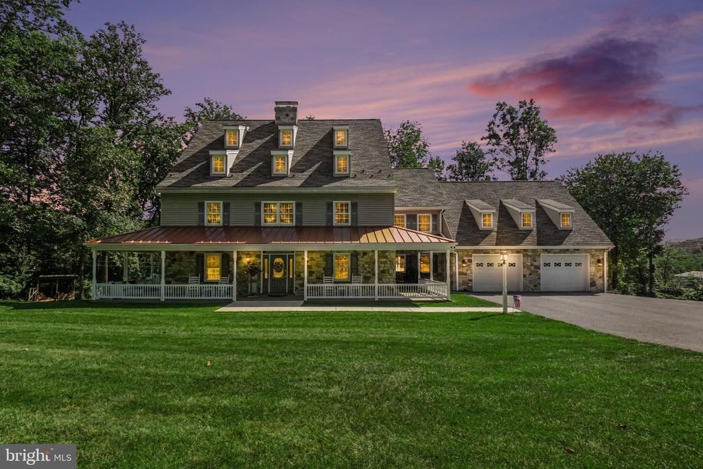 316 SUNNYSIDE ROAD, NEWMANSTOWN, PA 17073