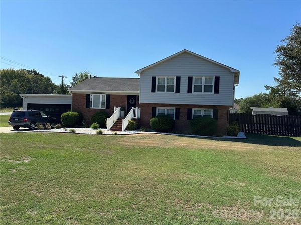 8224 Craighead Road, Harrisburg, NC 28075