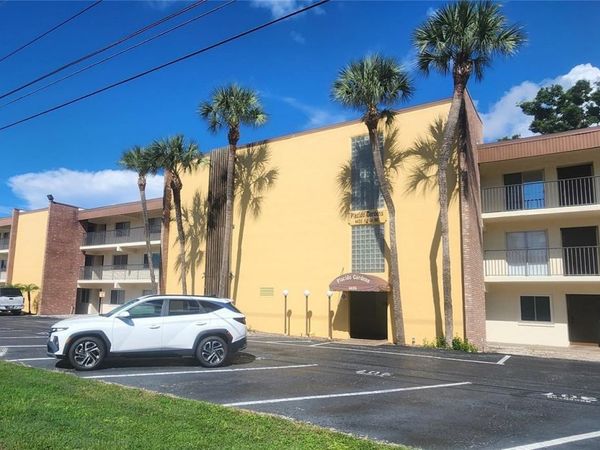 4435 1ST STREET NE, Unit 111, ST PETERSBURG, FL 33703